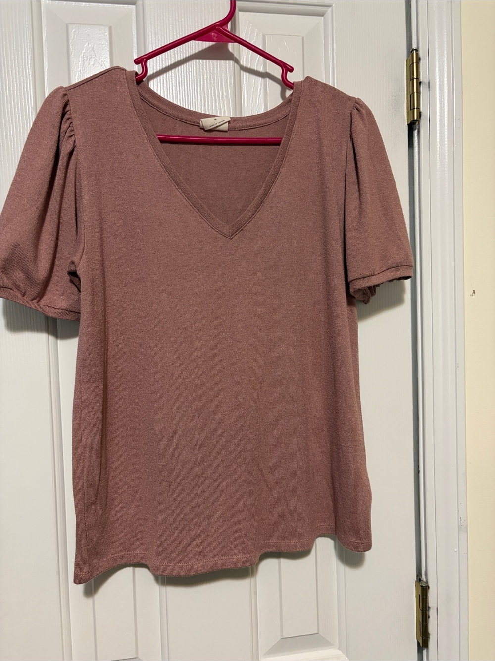 Mod Ref Dusty Mauve V-Neck Short Sleeve Top